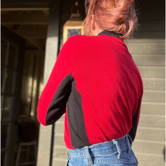 Red and black zip collar sweater - Picture 6 of 12